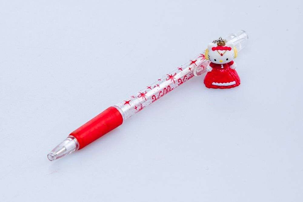 Ручка шариковая с подвеской Hello Kitty Sanrio Синяя 4045316035854